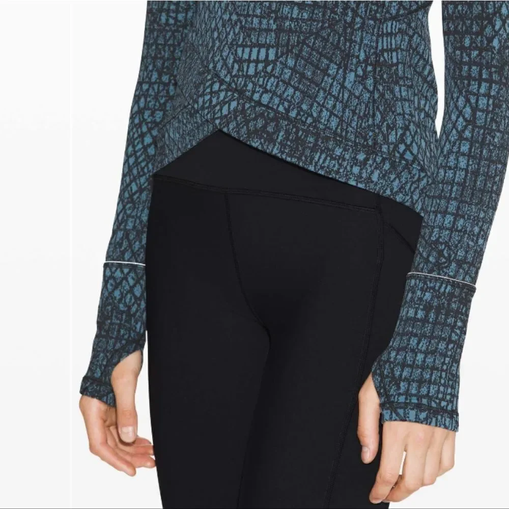 Lululemon Close To Crossing Long sleeve With Tulip Hem Tectonic Blue Jacquard S